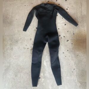 VISSLA Men's Black Wetsuit 4/3